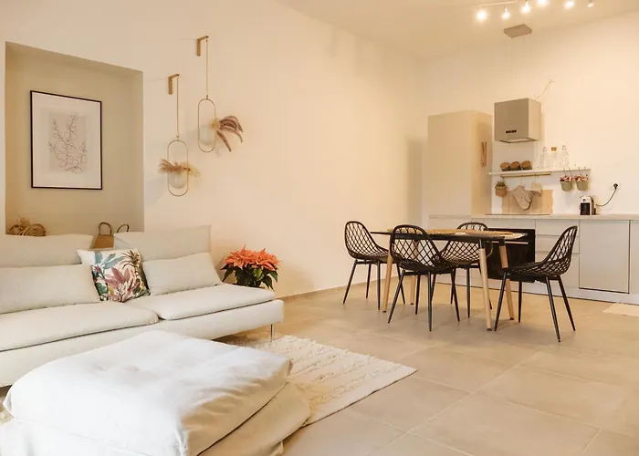 Casa Dante * بوتينيانو